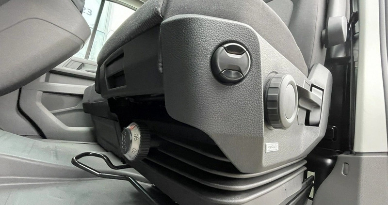 Volkswagen Crafter cena 214881 przebieg: 5, rok produkcji 2024 z Dzierżoniów małe 137